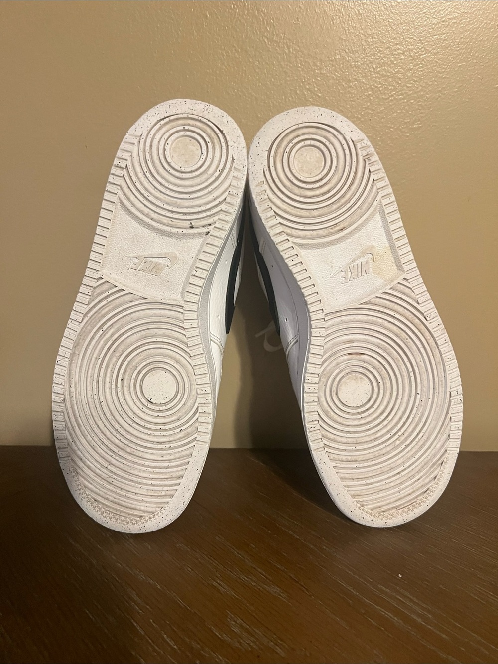 Nike Court Vision Low White and Black Woman’s Sneakers 6.5 - Picture 6 of 8